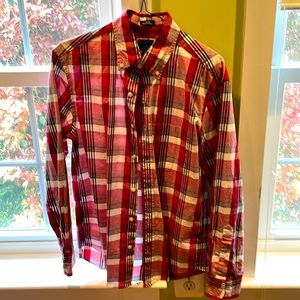 Preppy and perfect for spring. JCrew dress shirt. Men’s small. Plaid pattern